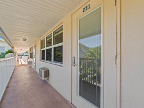 231 Dorchester J, West Palm Beach FL 33417