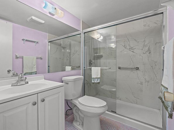 231 Dorchester J, West Palm Beach FL 33417