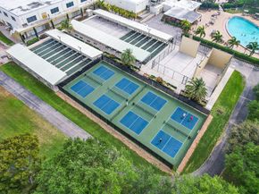 231 Dorchester J, West Palm Beach FL 33417