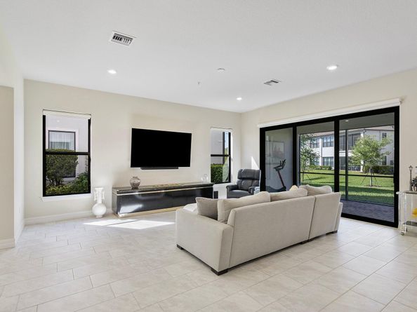 21908 Canadensis Circle 101, Boca Raton FL 33428