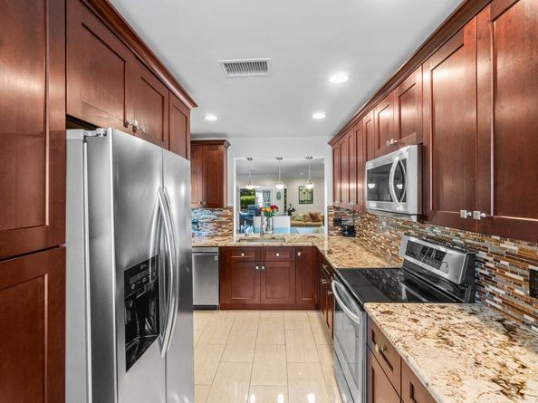9 Stratford Drive D, Boynton Beach FL 33436