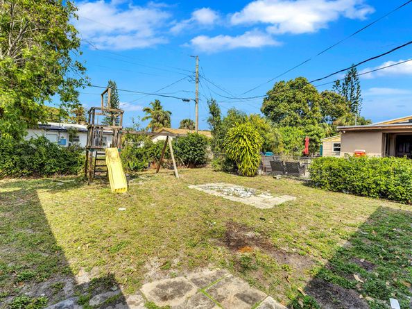 3121 NW 4 Court, Lauderhill FL 33311