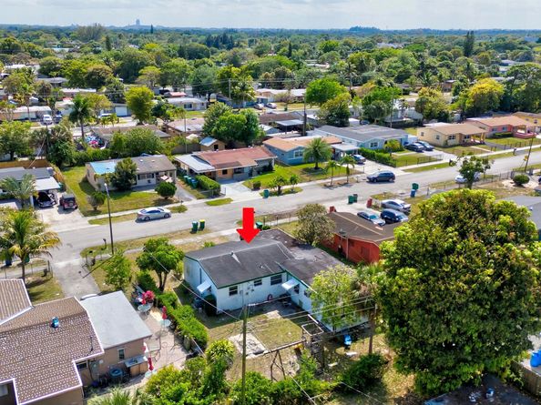 3121 NW 4 Court, Lauderhill FL 33311