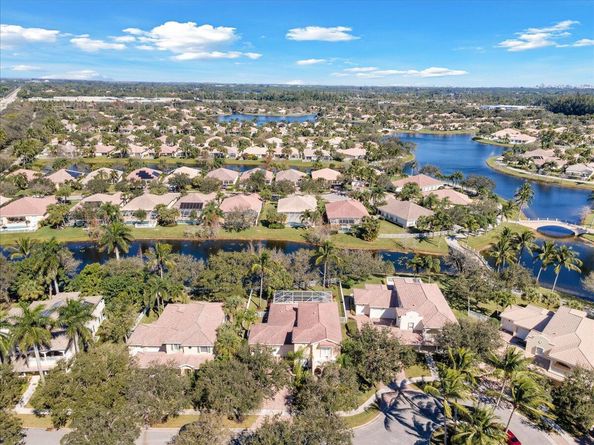 8427 Arima Lane, Wellington FL 33414