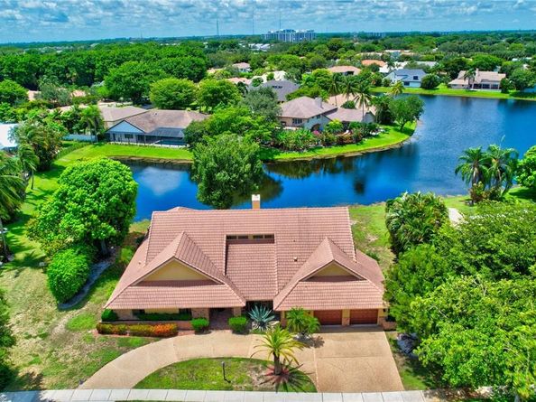 3110 Equestrian Dr, Boca Raton FL 33434