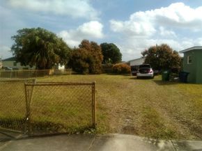 2951 NW 208th Ter, Miami Gardens FL 33056