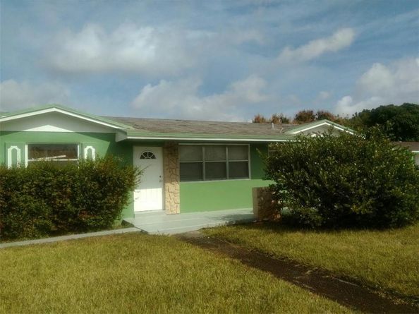 2951 NW 208th Ter, Miami Gardens FL 33056