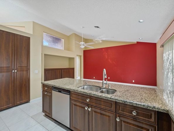 10860 Fairmont Village Drive, Lake Worth FL 33449