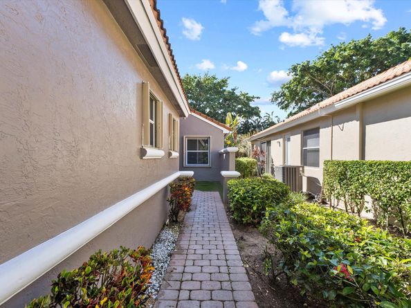 10860 Fairmont Village Drive, Lake Worth FL 33449