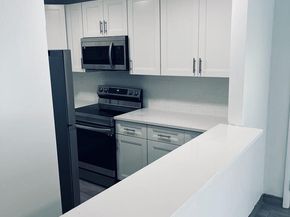 930 N 14th Court, Hollywood FL 33020