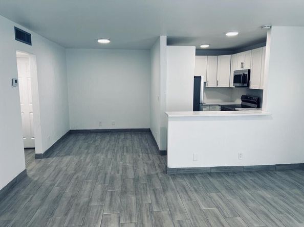 930 N 14th Court, Hollywood FL 33020