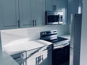 930 N 14th Court, Hollywood FL 33020