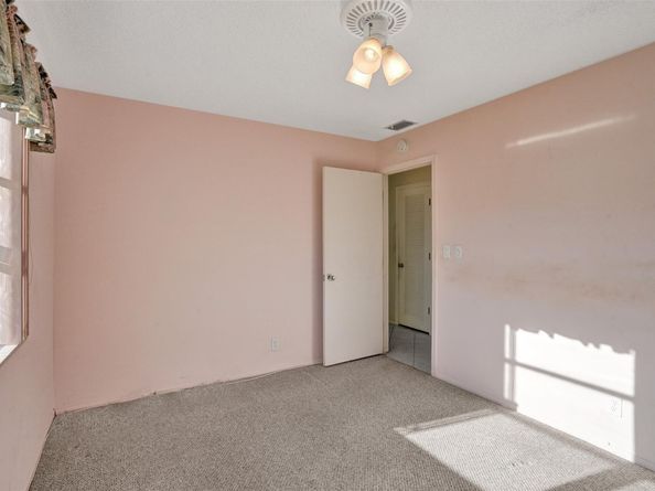 6713 NW 58th Ct, Tamarac FL 33321
