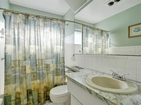 6713 NW 58th Ct, Tamarac FL 33321