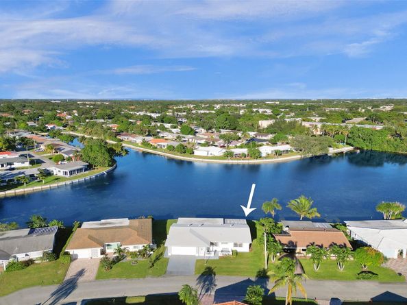 6713 NW 58th Ct, Tamarac FL 33321