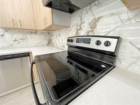 Undisclosed Address #FX-10475945, North Lauderdale FL 33068