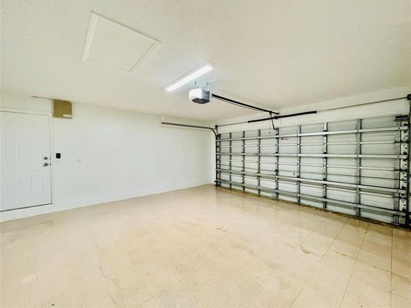 Undisclosed Address #FX-10475945, North Lauderdale FL 33068