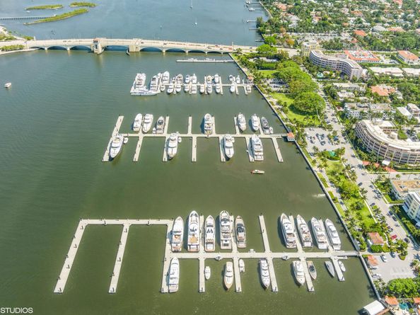 369 S Lake Drive 2b, Palm Beach FL 33480