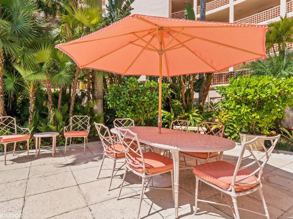 369 S Lake Drive 2b, Palm Beach FL 33480