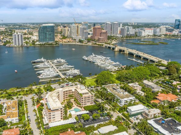 369 S Lake Drive 2b, Palm Beach FL 33480