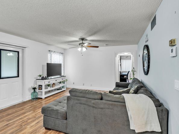 329 Knotty Pine Circle A2, Greenacres FL 33463