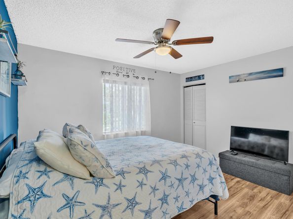 329 Knotty Pine Circle A2, Greenacres FL 33463