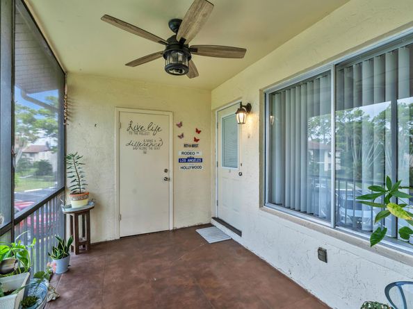 329 Knotty Pine Circle A2, Greenacres FL 33463