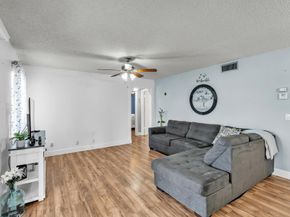 329 Knotty Pine Circle A2, Greenacres FL 33463