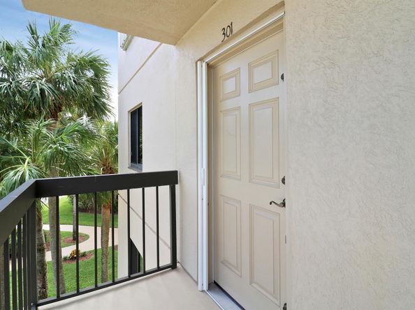 601 Seafarer Circle 301, Jupiter FL 33477
