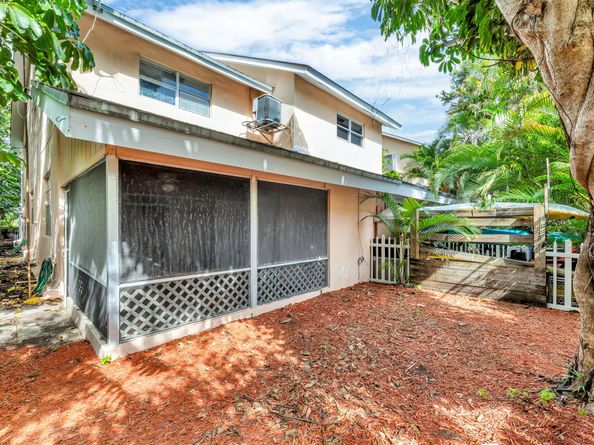 1912 NE 6th Street, Deerfield Beach FL 33441