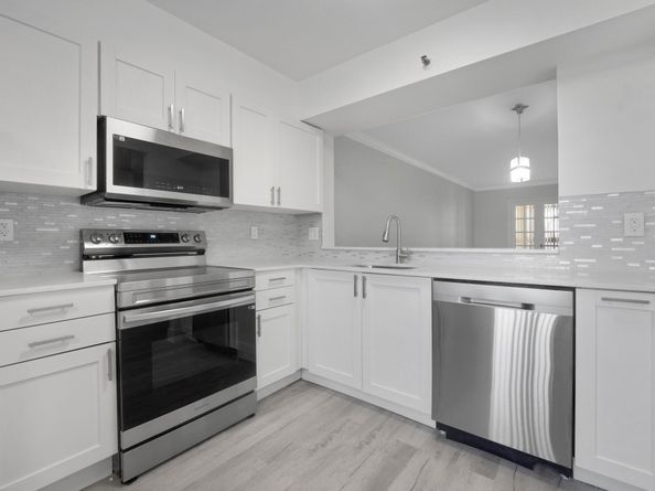 2200 S Cypress Bend Dr 402, Pompano Beach FL 33069