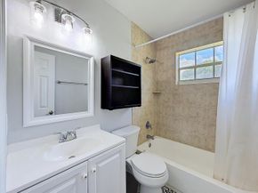 2000 NE 62nd Street, Fort Lauderdale FL 33308
