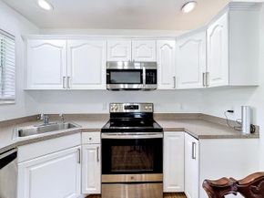 2000 NE 62nd Street, Fort Lauderdale FL 33308
