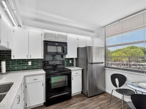 3516 Whitehall Drive 301, West Palm Beach FL 33401