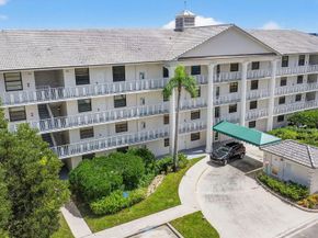 3516 Whitehall Drive 301, West Palm Beach FL 33401