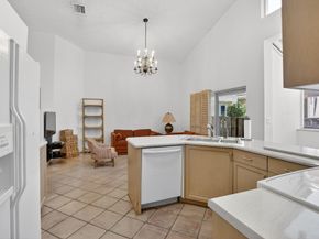 10124 NW 4th Street NW, Plantation FL 33324