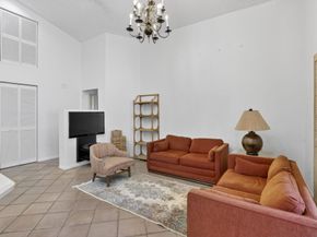 10124 NW 4th Street NW, Plantation FL 33324