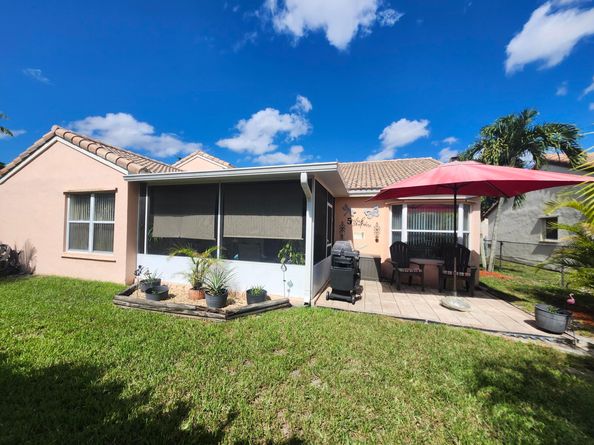 120 NW 189th Avenue NW, Pembroke Pines FL 33029