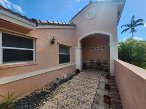 120 NW 189th Avenue NW, Pembroke Pines FL 33029