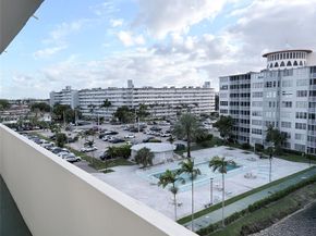 1780 NE 191st Street 6002, Miami FL 33179