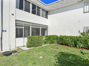 3322 Cynthia Lane 102, Lake Worth Beach FL 33461