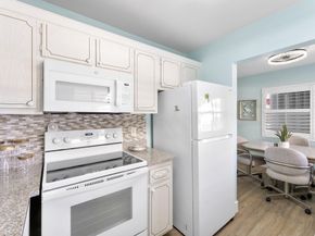 3322 Cynthia Lane 102, Lake Worth Beach FL 33461
