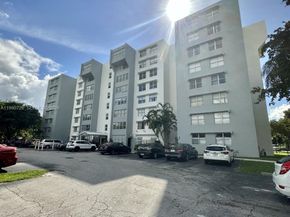 9001 SW 77th Avenue C604, Miami FL 33156