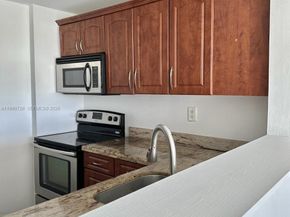 9001 SW 77th Avenue C604, Miami FL 33156