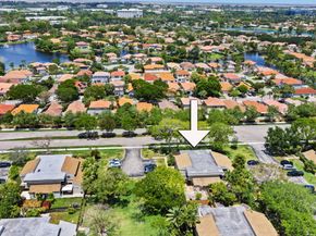 620 Commodore Drive, Plantation FL 33325