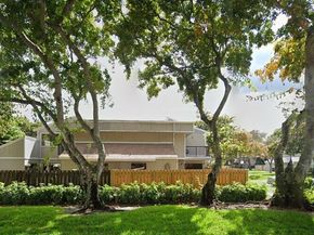620 Commodore Drive, Plantation FL 33325