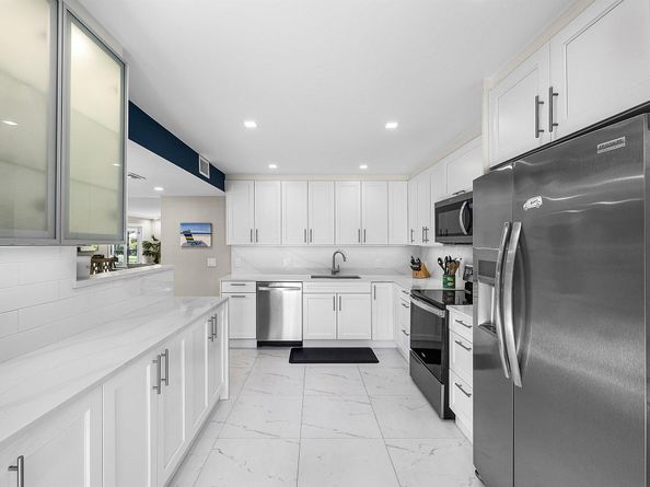 3709 Quail Ridge Drive Bobwhite B, Boynton Beach FL 33436