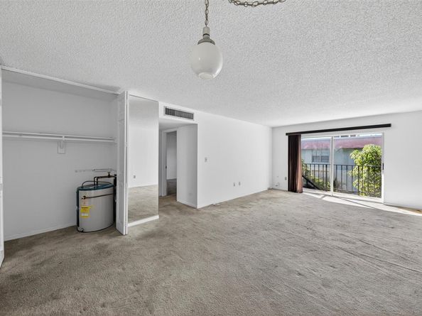 801 W Oakland Park Blvd C16, Oakland Park FL 33311