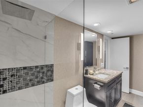 4015 W Palm Aire Dr 703, Pompano Beach FL 33069