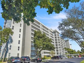 4015 W Palm Aire Dr 703, Pompano Beach FL 33069